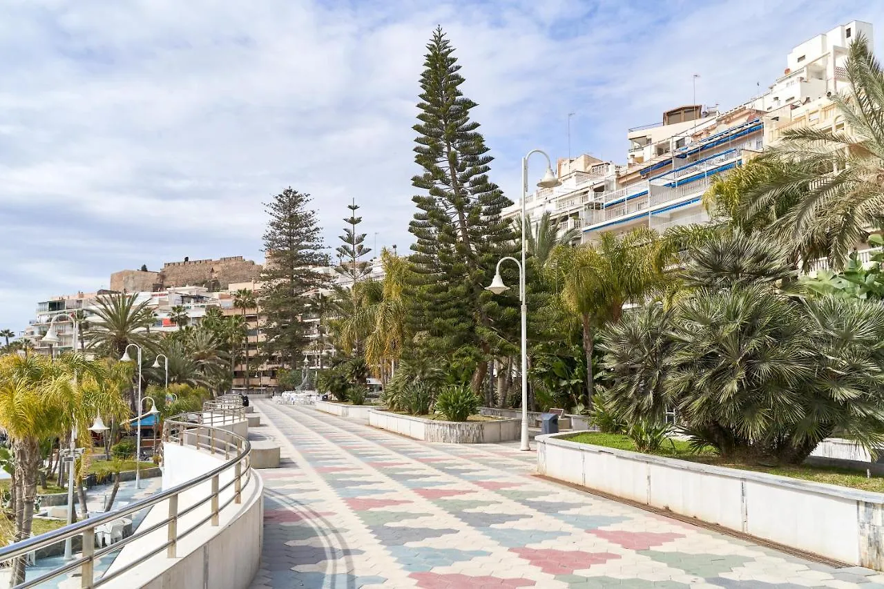 Apartment 250 M From The Beach Almunecar