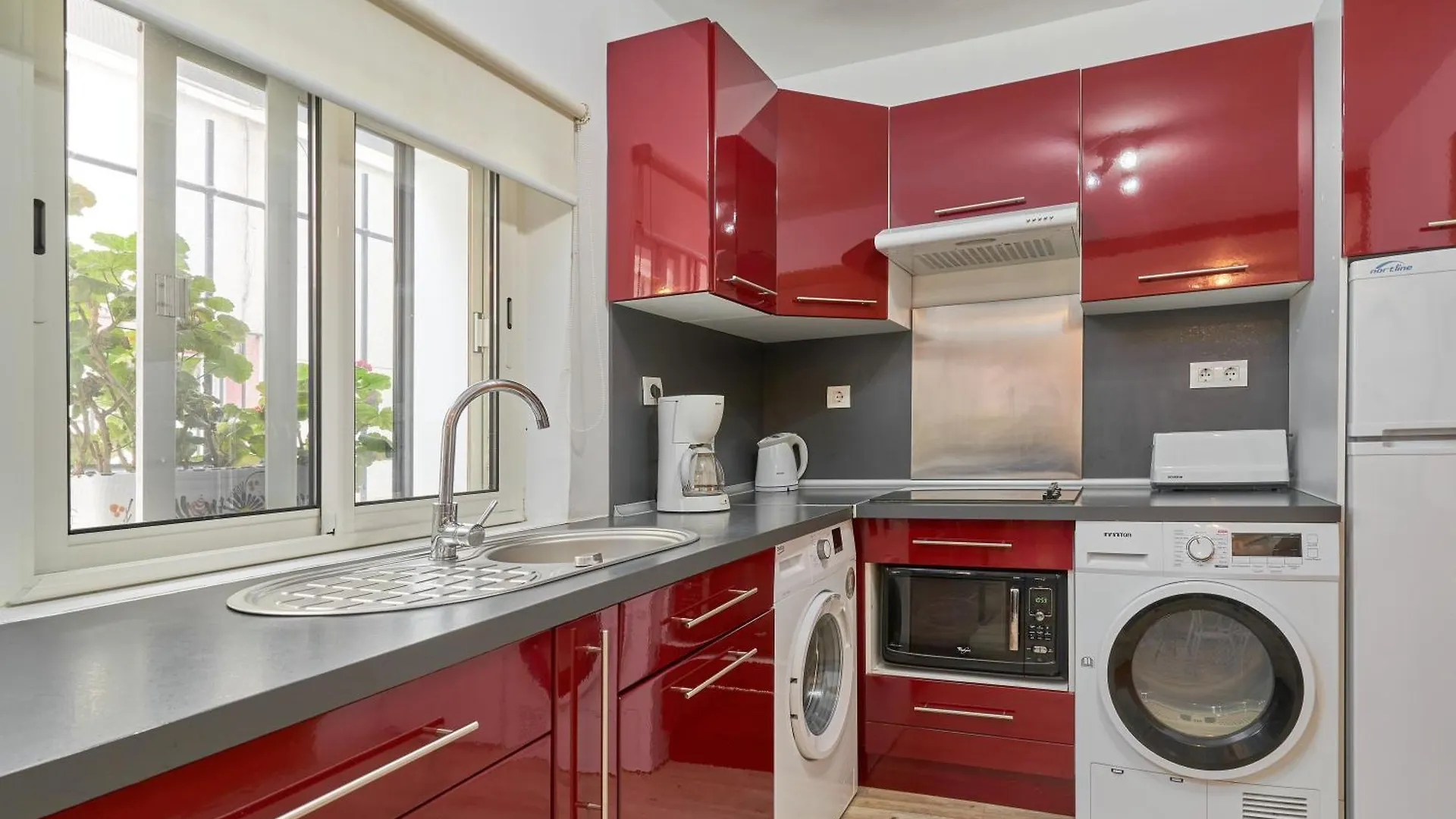 Apartment 250 M From The Beach Almunecar